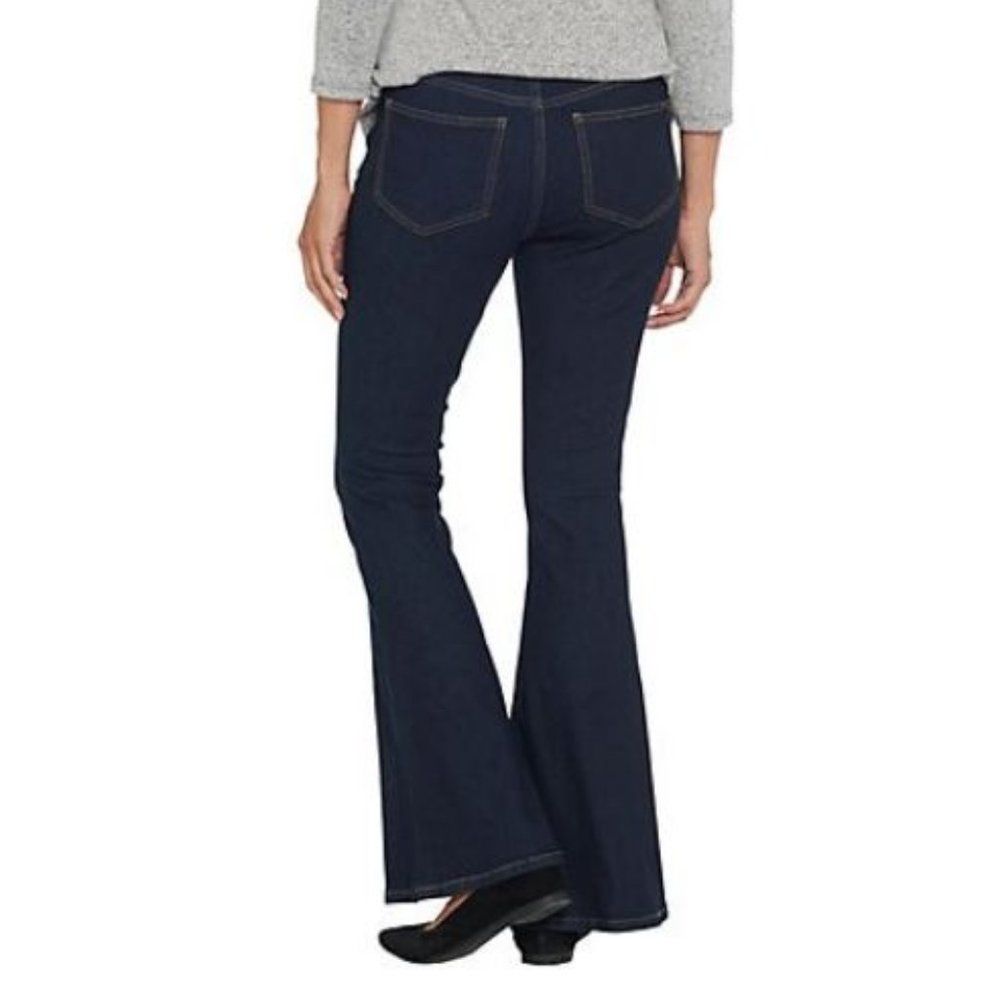 G.I.L.I. Petite Dual Stretch Flare Leg Jeans 3613 - Picture 2 of 2